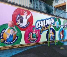 Eyüboğlu Eğitim Kurumları Vinyl Germe Uygulaması